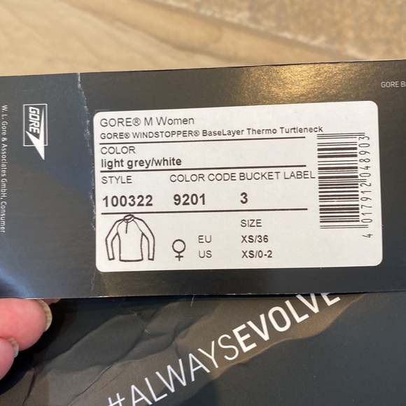 🆕 Gore Windstopper - Picture 3 of 11